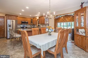 225 Parkview Ct, Harleysville, PA 19438 - Photo 7