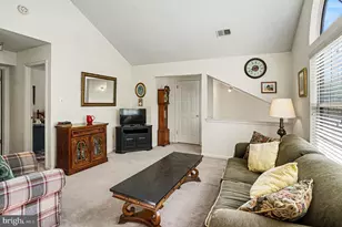 1102 Foxmeadow Dr, Royersford, PA 19468 - Photo 7