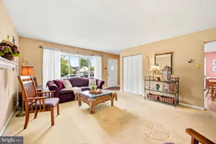 243 Buckboard Rd, Willow Grove, PA 19090 - Photo 3