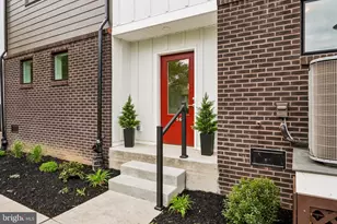 956 Riverplace Dr, Conshohocken, PA 19428 - Photo 3