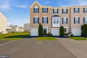 111 Sandpiper Ct, Gilbertsville, PA 19525 - Photo 1