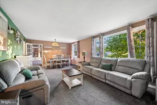 33 Cedar Grove Rd, Conshohocken, PA 19428 - Photo 3