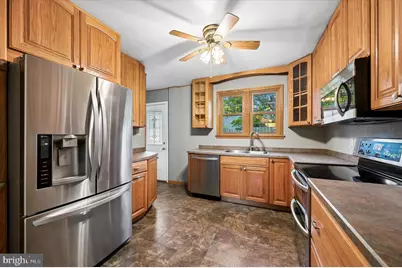 33 Cedar Grove Road, Conshohocken, PA 19428 - Photo 5