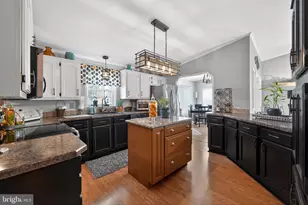 102 Daisy Ln, Royersford, PA 19468 - Photo 5
