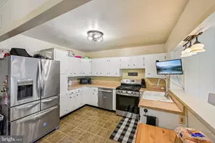 2 Flamingo Rd, Hatboro, PA 19040 - Photo 17