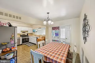 2 Flamingo Rd, Hatboro, PA 19040 - Photo 15