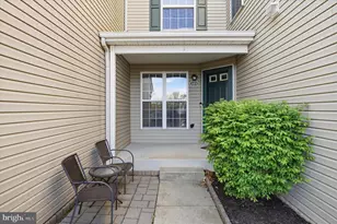 325 Green View Ct, Plymouth Meeting, PA 19462 - Photo 3