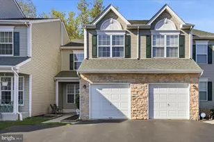 325 Green View Ct, Plymouth Meeting, PA 19462 - Photo 1