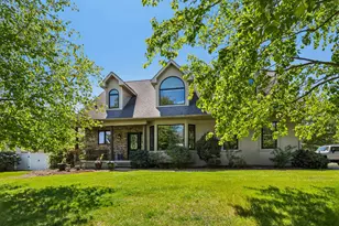 837 Mountain Top Dr, Collegeville, PA 19426 - Photo 1