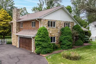 827 Wright Dr, Maple Glen, PA 19002 - Photo 3