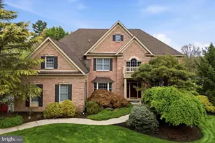 16 Chestnut Ln, North Wales, PA 19454 - Photo 1