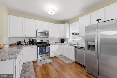 422 W 5th Avenue, Conshohocken, PA 19428 - Photo 7
