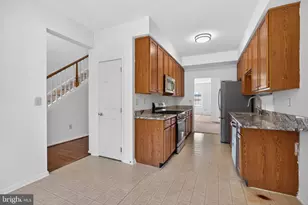 18 Trent Ln, Norristown, PA 19401 - Photo 11