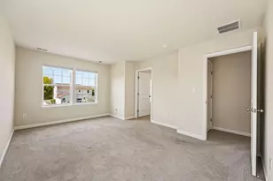 884 Still Waters Ln, Pennsburg, PA 18073 - Photo 15
