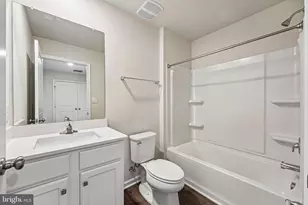 884 Still Waters Ln, Pennsburg, PA 18073 - Photo 23