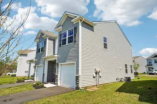 884 Still Waters Ln, Pennsburg, PA 18073 - Photo 27