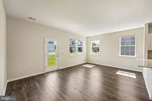 884 Still Waters Ln, Pennsburg, PA 18073 - Photo 5