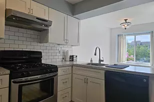 2103 Grant Mews Ct, Ambler, PA 19002 - Photo 3