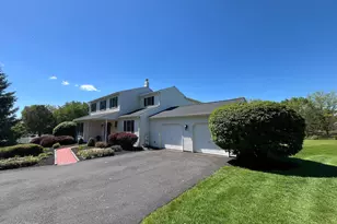 106 Surrey Ln, Harleysville, PA 19438 - Photo 3