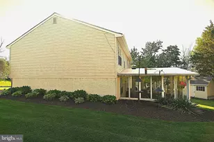 10 Red Cloud Cir, Royersford, PA 19468 - Photo 17