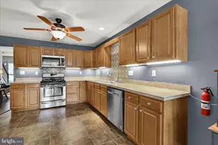 1500 Glasgow St, Pottstown, PA 19464 - Photo 9
