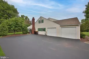 115 Hedgerow Pl, North Wales, PA 19454 - Photo 5