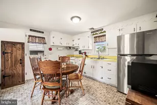 496 Spring St, Pottstown, PA 19464 - Photo 9