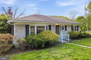 949 Pennsylvania Ave, Pottstown, PA 19464 - Photo 1