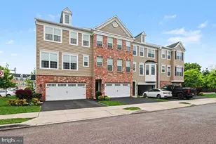 100 Arlington Ln, Telford, PA 18969 - Photo 1