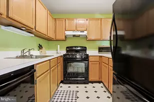 357 Norris Hall Ln, West Norriton, PA 19403 - Photo 9