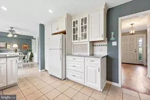 18 Glenn Cir, Glenside, PA 19038 - Photo 9
