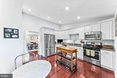 387 E Hector Street, Conshohocken, PA 19428 - Photo 9