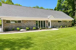 425 Woodhill Rd, Wayne, PA 19087 - Photo 1