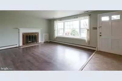 110 Knollwood Drive, Lansdale, PA 19446 - Photo 3