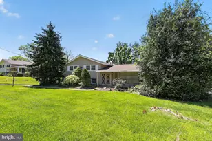 533 Martin Ln, Dresher, PA 19025 - Photo 3