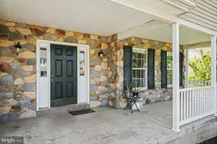 508 Brook Run Terrace, Gilbertsville, PA 19525 - Photo 3