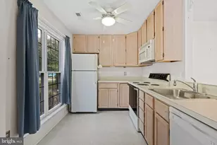 2009 Foxmeadow Dr, Royersford, PA 19468 - Photo 9