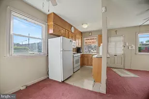 131 Buttonwood St, Norristown, PA 19401 - Photo 7