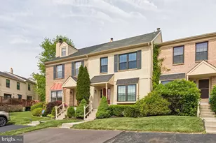 537 Bassett Ln, West Norriton, PA 19403 - Photo 3
