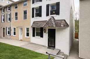 22 Balligomingo Rd, Conshohocken, PA 19428 - Photo 1