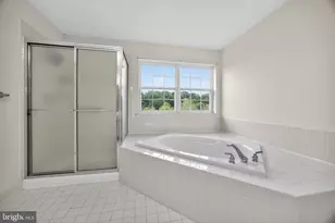976 Stuart Dr, Pottstown, PA 19464 - Photo 35