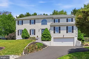 2406 Donna Ln, Pottstown, PA 19464 - Photo 3