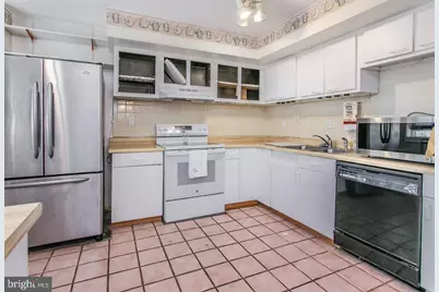 633 E Elm Street, Norristown, PA 19401 - Photo 9
