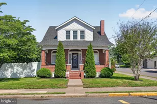 639 E Vine St, Stowe, PA 19464 - Photo 1