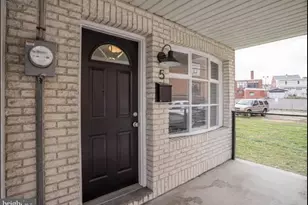 5 Coates St, Bridgeport, PA 19405 - Photo 1