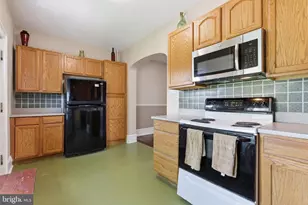 42 W Hamlin Ave, Telford, PA 18969 - Photo 13