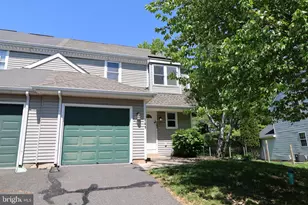 141 Azalea Cir, Royersford, PA 19468 - Photo 3
