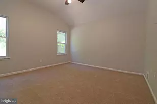 141 Azalea Cir, Royersford, PA 19468 - Photo 15