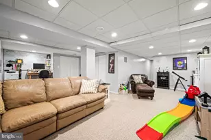 207 Red Rock Cir, Royersford, PA 19468 - Photo 15