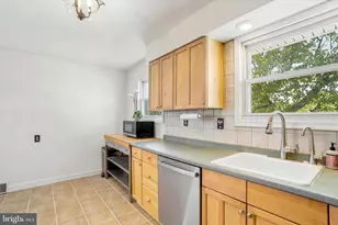 1724 Kendrick Ln, Norristown, PA 19401 - Photo 11